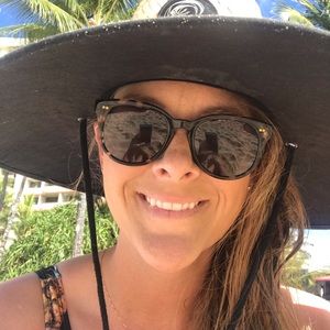 Meet your Posher, Jenise